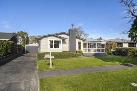 Photo of property in 6 Ruha Street, West End, Palmerston North, 4412