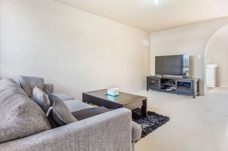 Photo of property in 1/41 Challen Close, Conifer Grove, Takanini, 2112