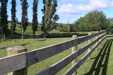 Photo of property in 17 Jumna Road, Maungaturoto, 0587