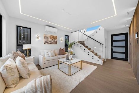 Photo of property in 7d Sirius Place, Botany Downs, Auckland, 2010