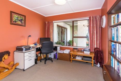 Photo of property in 79 Tamatea Road, Taupo, 3330