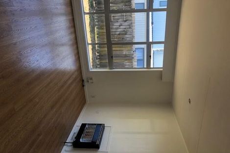 Photo of property in 1/84 Greenslade Crescent, Northcote, Auckland, 0627