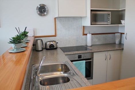 Photo of property in 2b/4 Fleet Street, Devonport, Auckland, 0624