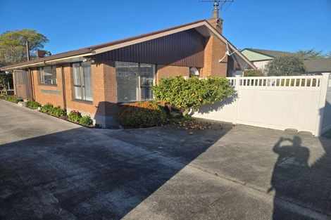 Photo of property in 20 Leslie Street, Upper Riccarton, Christchurch, 8041