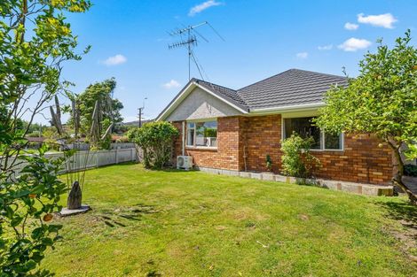 Photo of property in 214 Te Moana Road, Waikanae, 5036