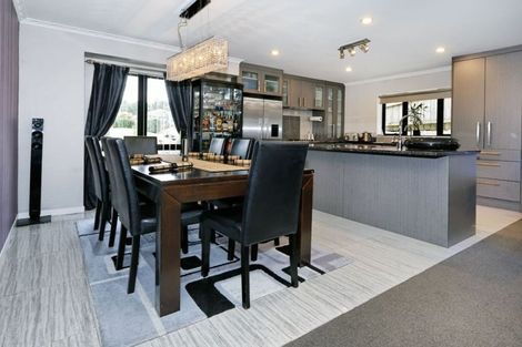 Photo of property in 14 Bradnor Meadows Drive, Swanson, Auckland, 0612