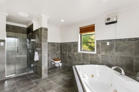 Photo of property in 70 Belleview Terrace, Mount Pleasant, Christchurch, 8081