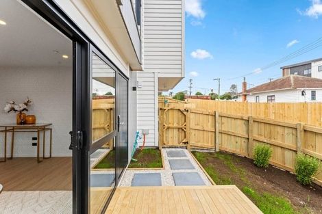 Photo of property in 6/12 Hamlin Road, Mount Wellington, Auckland, 1060