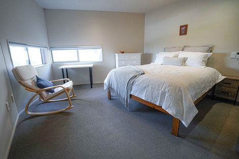 Photo of property in 9b Onslow Road, Khandallah, Wellington, 6035