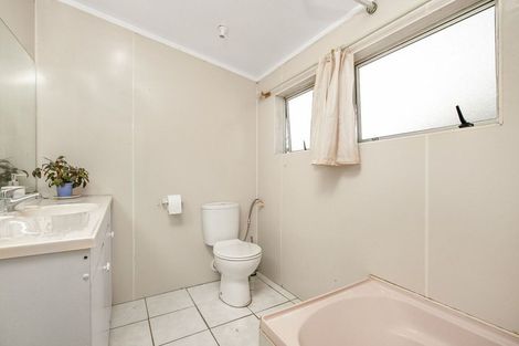 Photo of property in 541 Massey Road, Mangere, Auckland, 2022