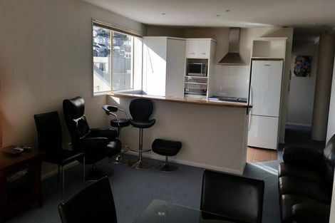 Photo of property in 5c/5 Kent Terrace, Mount Victoria, Wellington, 6011