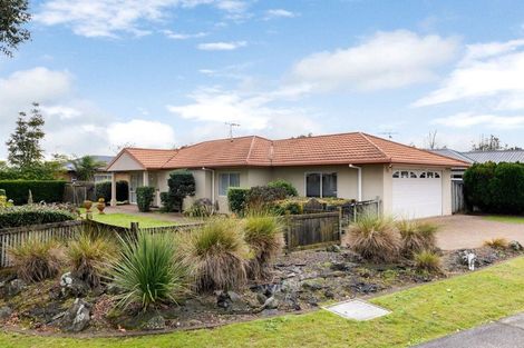 Photo of property in 126 Collins Road, Melville, Hamilton, 3206
