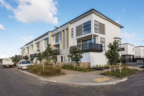 Photo of property in 81 Glidepath Road, Hobsonville, Auckland, 0616