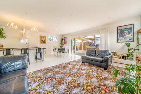 Photo of property in 57 Palmer Crescent, Silverstream, Upper Hutt, 5019