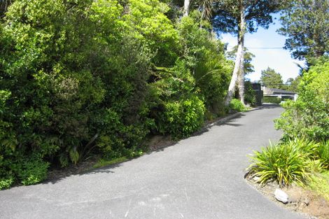 Photo of property in 574 Scenic Drive, Waiatarua, Auckland, 0612