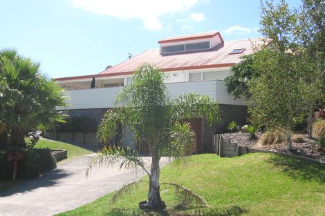Photo of property in 76 Pemberton Avenue, Bayview, Auckland, 0629