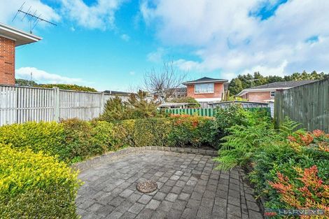 Photo of property in 74 Grande Vue Road, Hillpark, Auckland, 2102