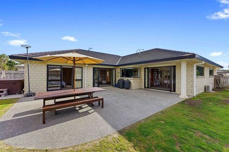Photo of property in 82 The Drive, Paraparaumu Beach, Paraparaumu, 5032