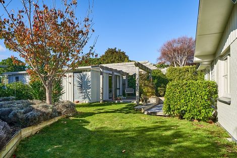 Photo of property in 7 Motukaraka Point, Pauatahanui, Porirua, 5381