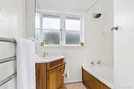 Photo of property in 96 Lyall Parade, Lyall Bay, Wellington, 6022