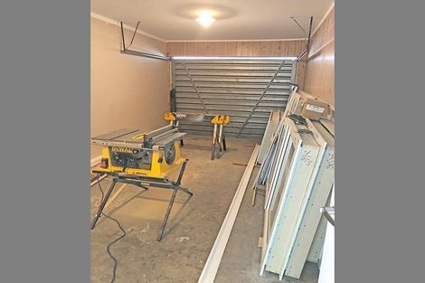 Photo of property in 1/18 Tironui Station Road East, Papakura, 2112