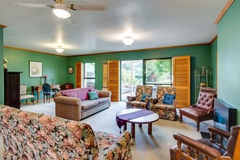 Photo of property in 50 Clifton Road, Tongaporutu, Urenui, 4378