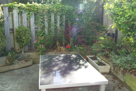 Photo of property in 35c Hobson Crescent, Thorndon, Wellington, 6011