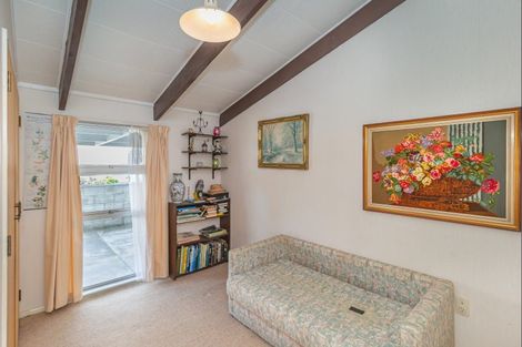 Photo of property in 33 Highbury Drive, Levin, 5510