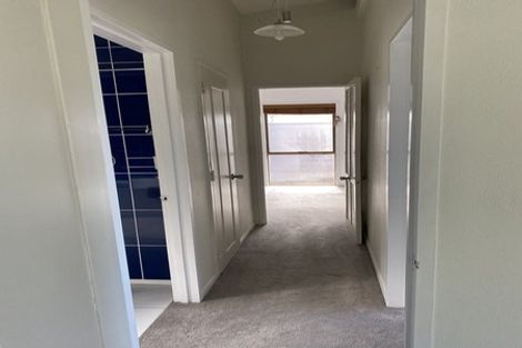 Photo of property in 1/13 Saddleback Rise, Murrays Bay, Auckland, 0630