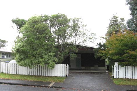 Photo of property in 4 Tracey Terrace, Te Atatu South, Auckland, 0602