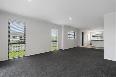 Photo of property in 27 Furlong Road, Papamoa, 3118