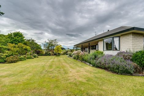Photo of property in 400 Racecourse Road, Waipukurau, 4282