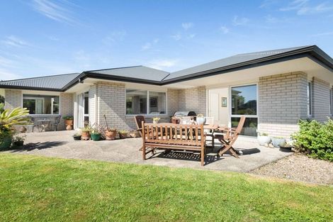 Photo of property in 15 Maniaroa Drive, Katikati, 3129