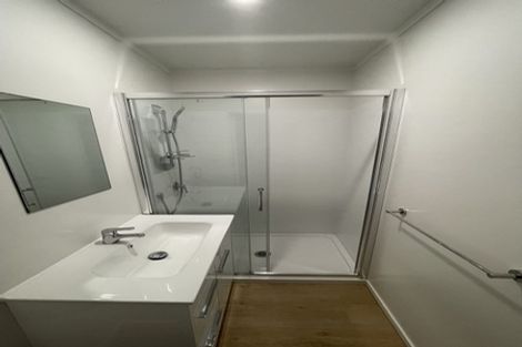 Photo of property in 11 Carbine Road, Mount Wellington, Auckland, 1060