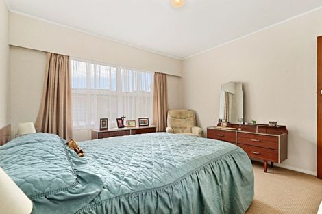 Photo of property in 2/4 Menary Street, Papakura, 2110