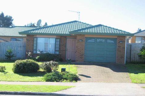 Photo of property in 50 Glenveagh Park Drive, Weymouth, Auckland, 2103