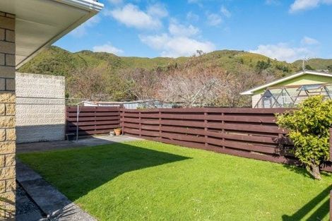 Photo of property in 18 Norton Park Avenue, Fairfield, Lower Hutt, 5011