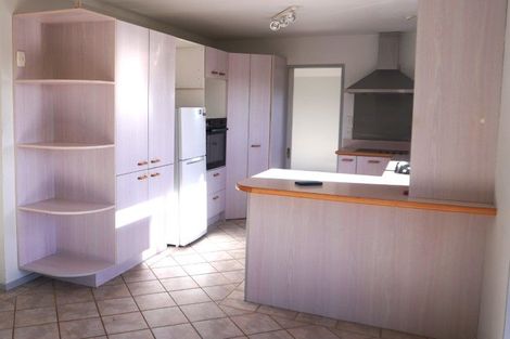 Photo of property in 33 Halladale Road, Papakowhai, Porirua, 5024