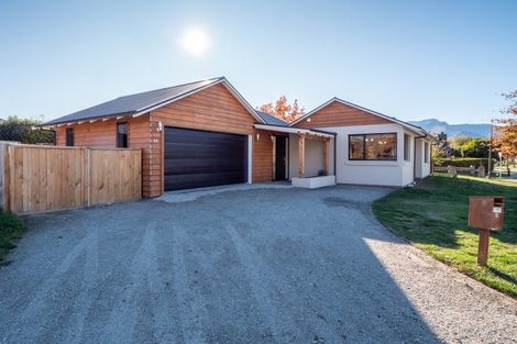 Photo of property in 48 Erskine Street, Lake Hayes, Queenstown, 9304