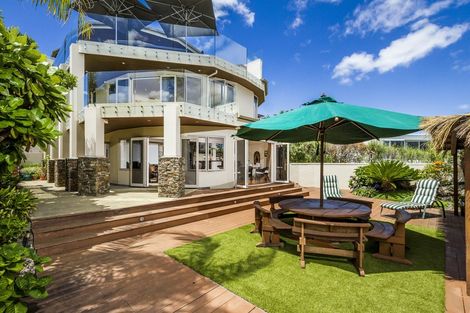 Photo of property in 254a Hurstmere Road, Takapuna, Auckland, 0622