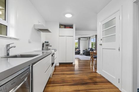 Photo of property in 64 Omata Road, Marfell, New Plymouth, 4310