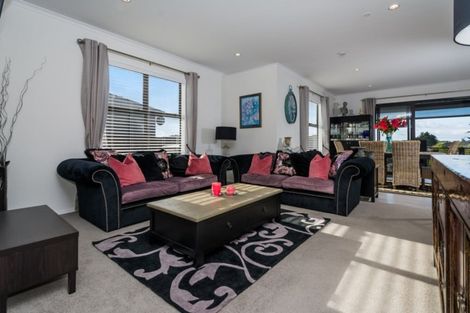 Photo of property in 88 Mackay Drive, Greenhithe, Auckland, 0632