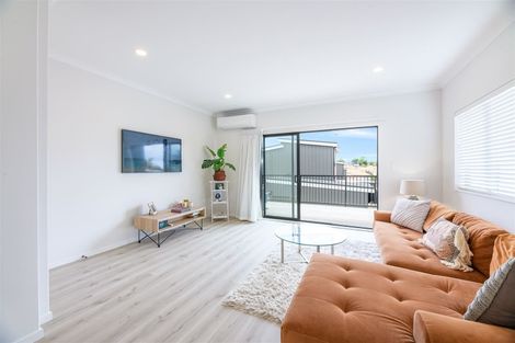 Photo of property in 49a Titirangi Road, New Lynn, Auckland, 0600