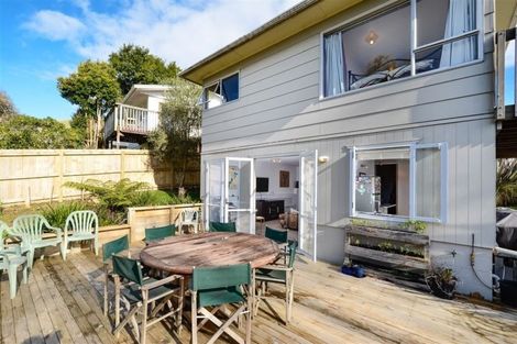Photo of property in 2/11 Kahika Road, Birkdale, Auckland, 0626