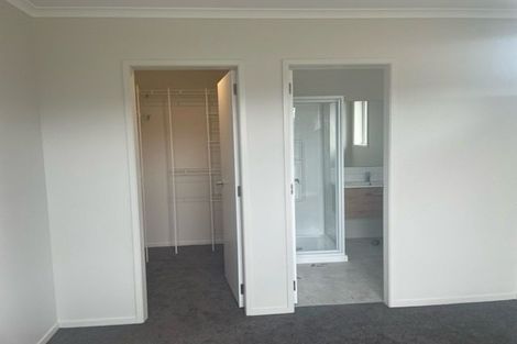 Photo of property in 22 Tabraham Crescent, Pyes Pa, Tauranga, 3112