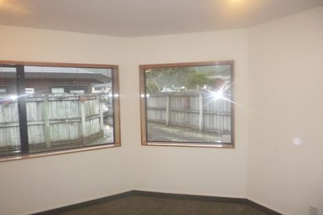 Photo of property in 2/14 Vincent Street, Waterloo, Lower Hutt, 5011