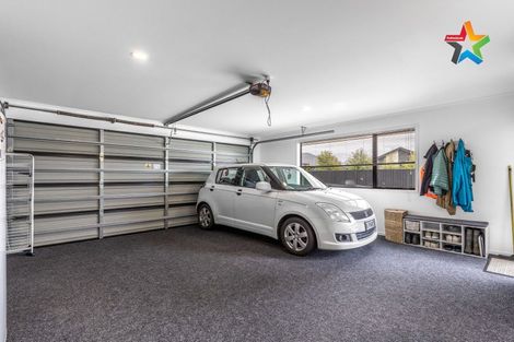 Photo of property in 16 Court Of Ascot, Seaward Bush, Invercargill, 9812