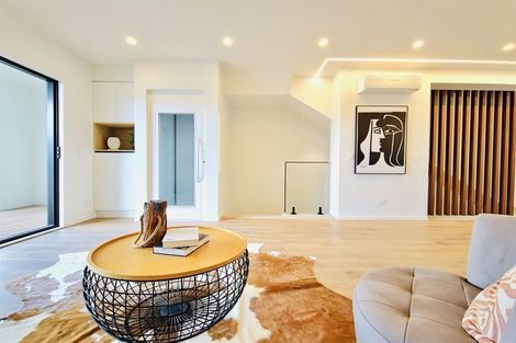 Photo of property in 15 Mina Way, Browns Bay, Auckland, 0630