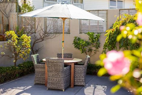 Photo of property in 12 Makora Grove, Paremata, Porirua, 5024