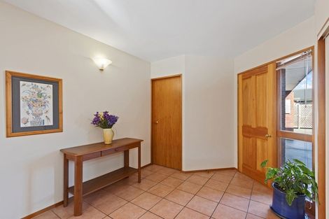 Photo of property in 2/175 Centaurus Road, Saint Martins, Christchurch, 8022